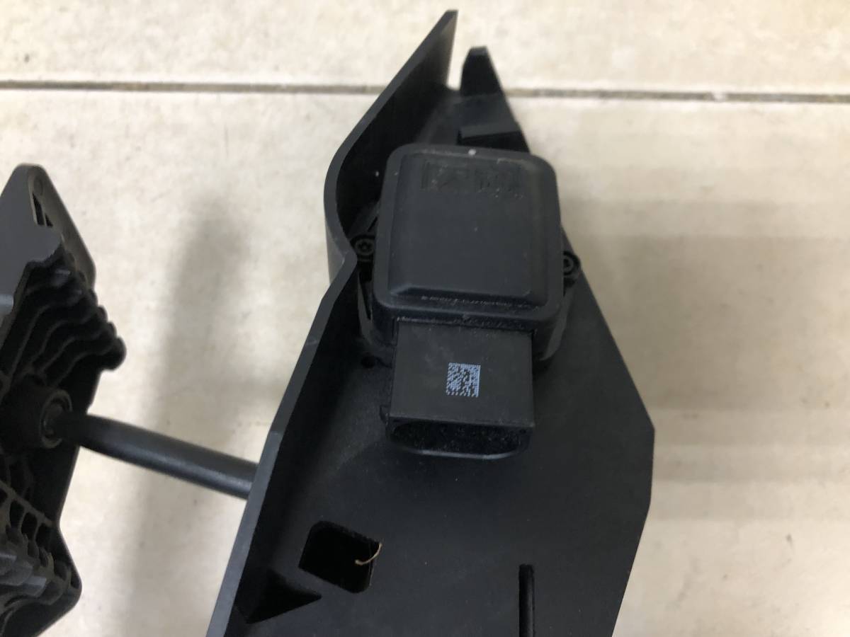 Педаль газа BMW 3-series E90/E91 2005-2011