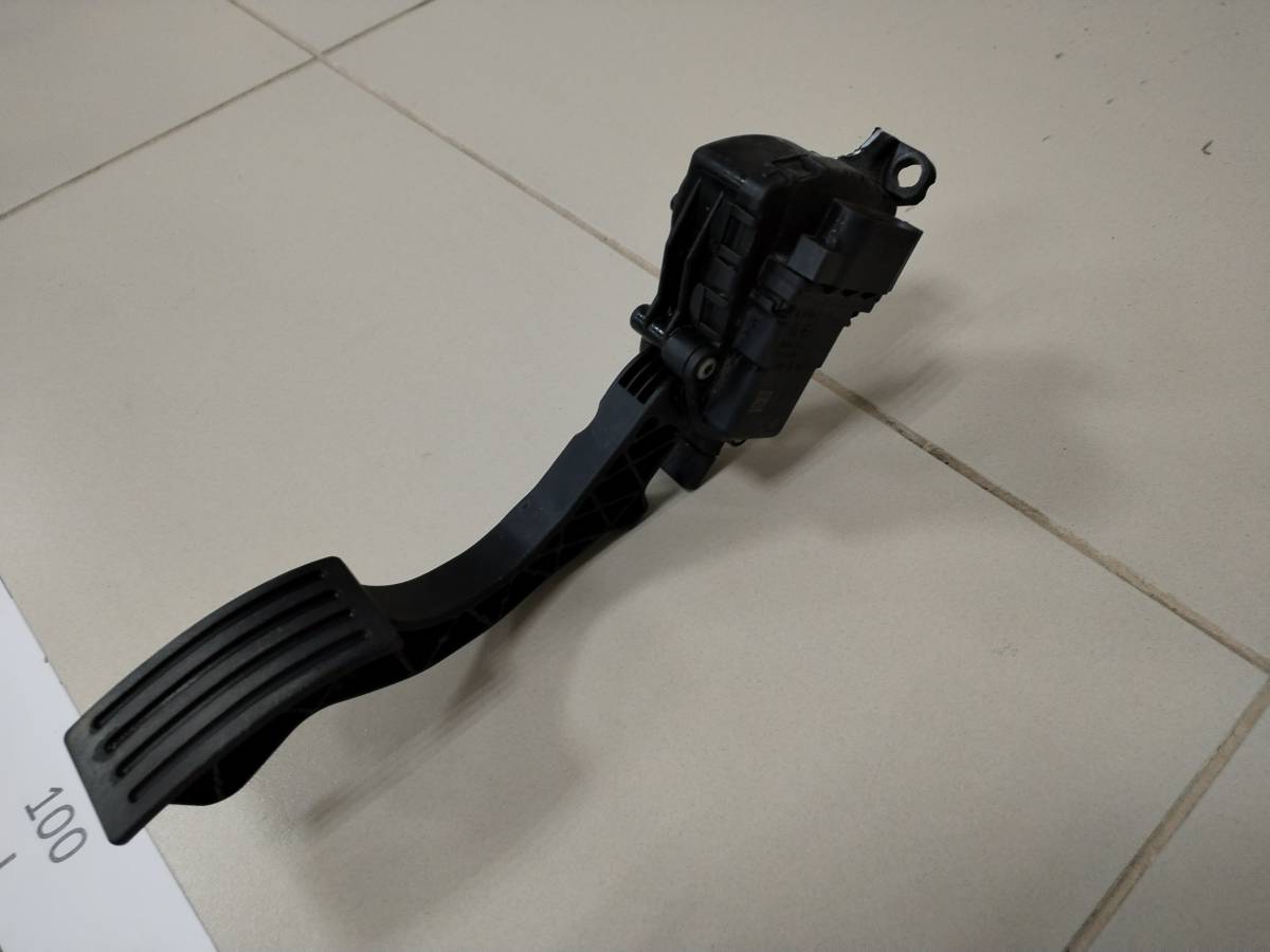 Педаль газа Ford Focus 2 (DB) 2008-2011 Педаль газа Ford Focus 2 (DB) 2008-2011