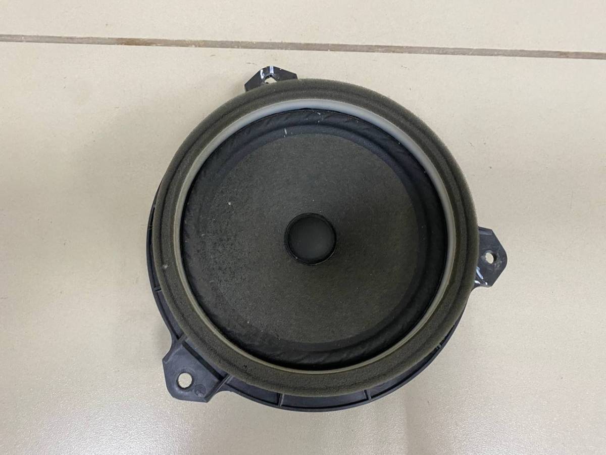 Динамик Toyota Auris (E150) 2006-2012 Динамик Toyota Auris (E150) 2006-2012