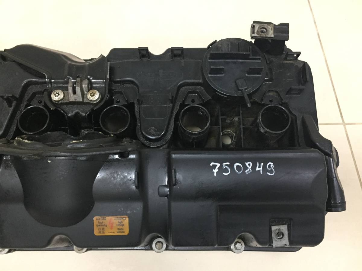 Крышка головки блока (клапанная) BMW 1-Series E82 2007-2011