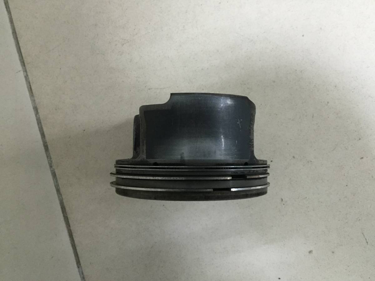 Поршень BMW X5 E53 2000-2007