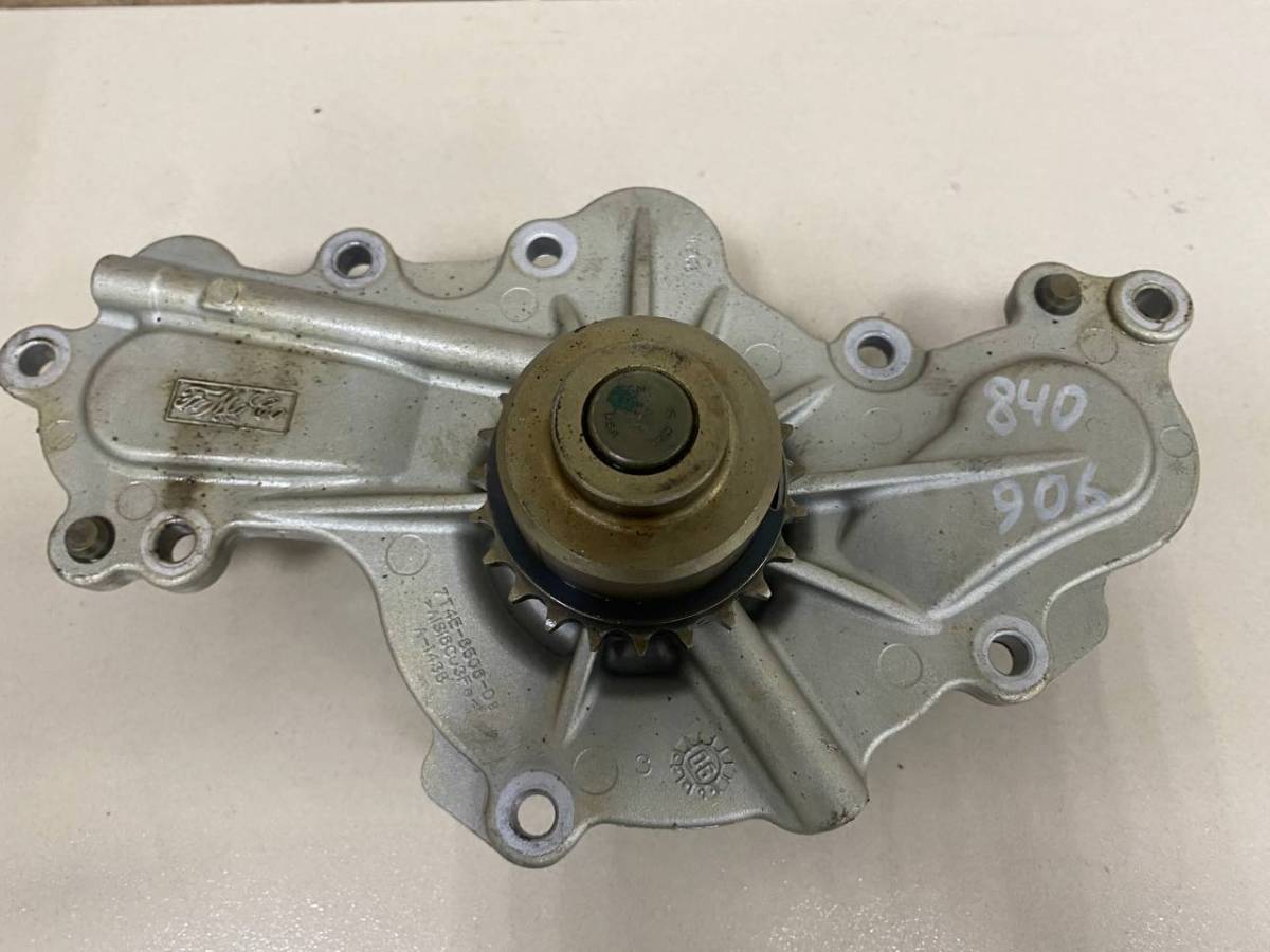 Насос водяной (помпа) Lincoln MKZ 2005-2012