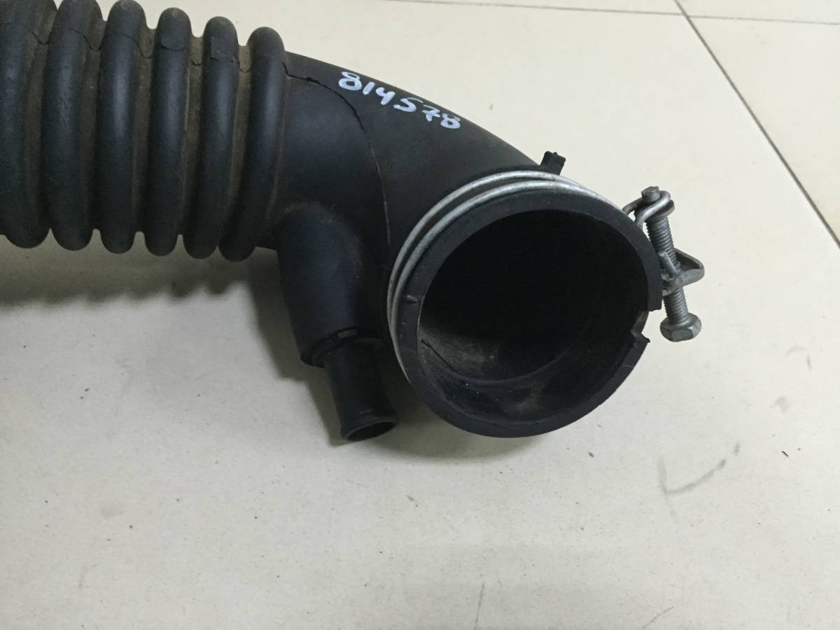 Патрубок воздушного фильтра Toyota Yaris (P10) 1999-2005