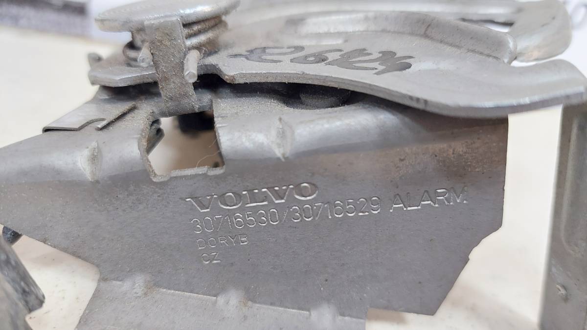 Замок капота Volvo C30 (MK) 2006-2013