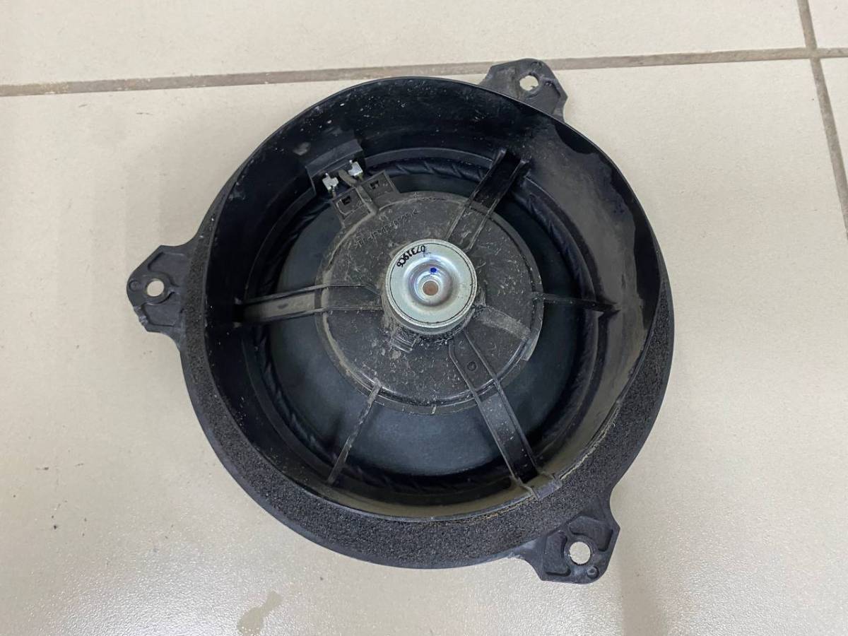 Динамик Toyota Auris (E150) 2006-2012 Динамик Toyota Auris (E150) 2006-2012