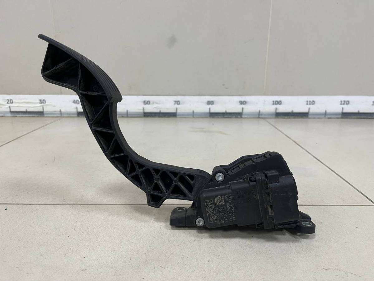 Педаль газа Ford Focus 2 (DA) 2005-2008 Педаль газа Ford Focus 2 (DA) 2005-2008