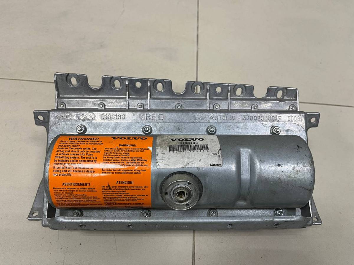 Подушка безопасности пассажирская (в торпедо) Volvo 850 1991-1996