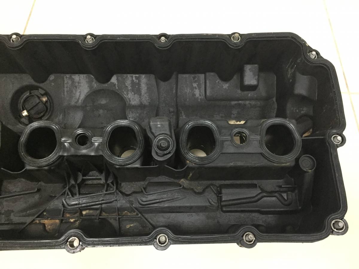 Крышка головки блока (клапанная) BMW 1-Series E82 2007-2011